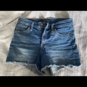J Crew Mercantile Mid Rise Shorts sz26